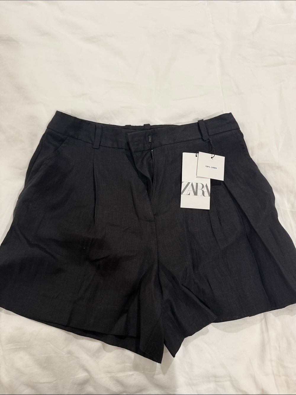 ZARA Black High-Waist Pleated Linen-Blend Shorts
